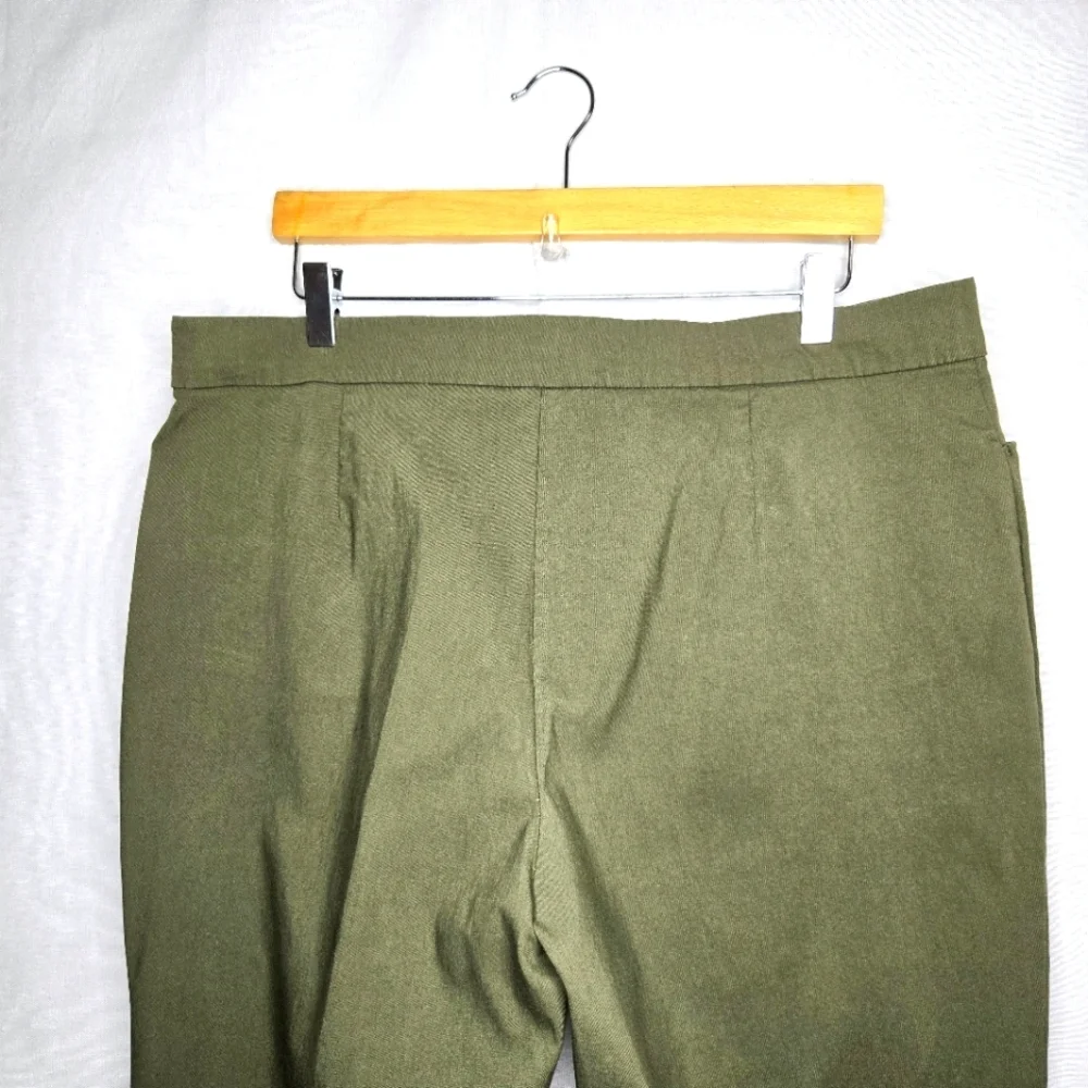 Liz Claiborne Ankle Pants. Olive green. 16 - Picture 5 of 12
